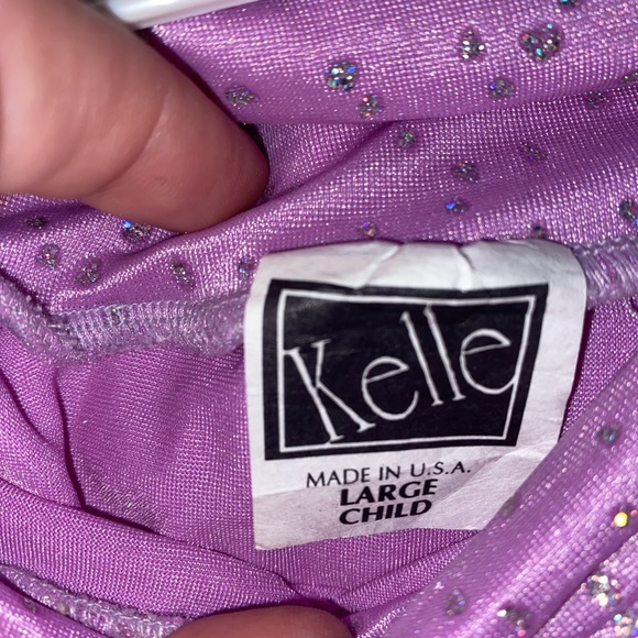 Child’s two piece set with fringed top. - Picture 3 of 3